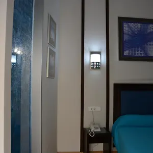 Hotel Y Dona Lola, Siviglia